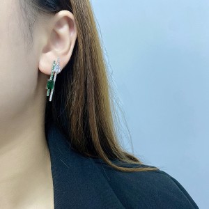Cubic Zirconia Geometric Stud Earring 40200014
