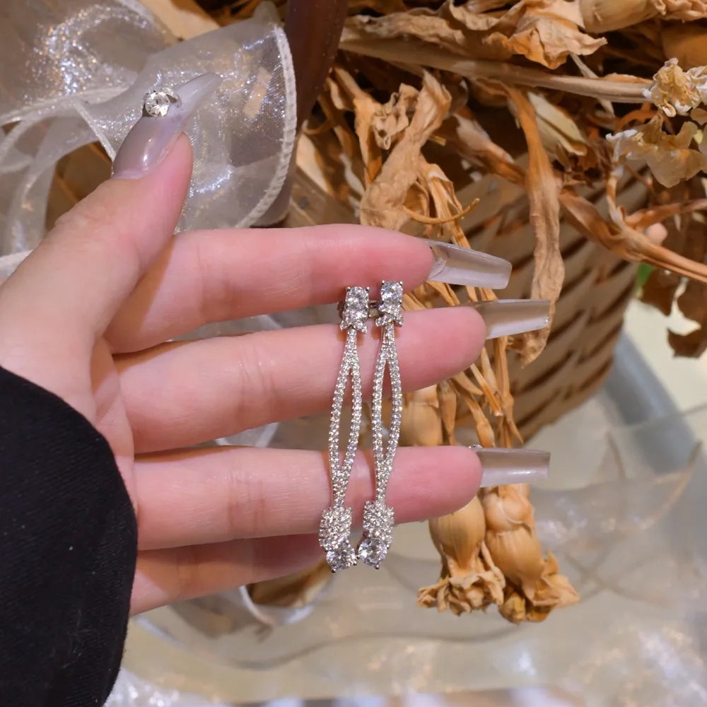 Sparkle Zirconia Rope Tassel Stud Earring 40200265 - image2