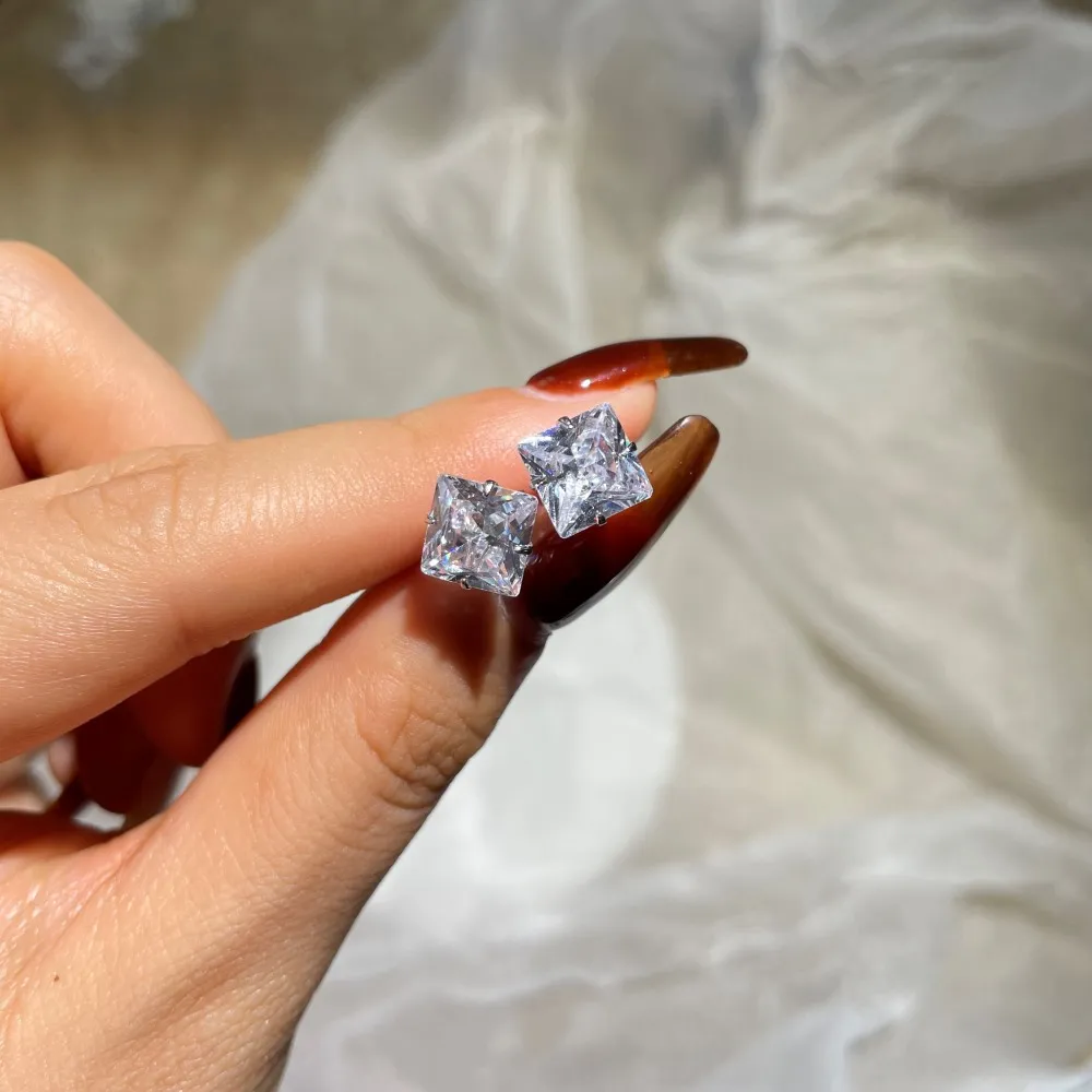 5A Square Zirconia Stud Earring 40200284 - image2