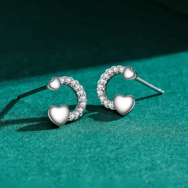 Zirconia Heart U Shape Stud Earring 40200307 - image2