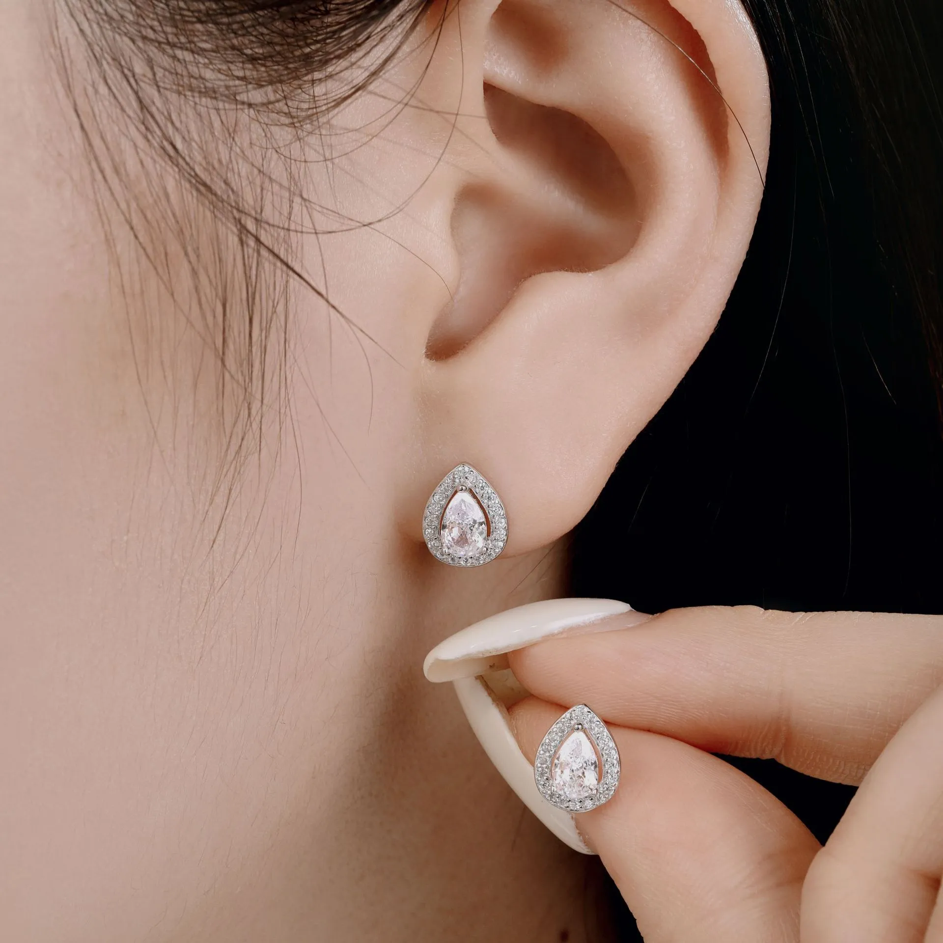 Zirconia Waterdrop Stud Earring 40200337 - image4