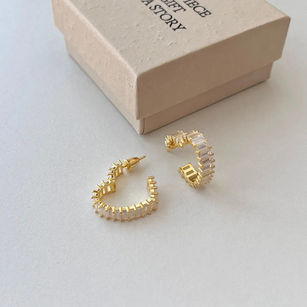 Luxury Zirconia Heart Stud Hoop Earring 40200351 - image4