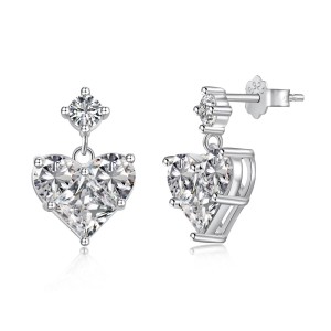 Sparkle Zirconia Heart Stud Earring 40200401