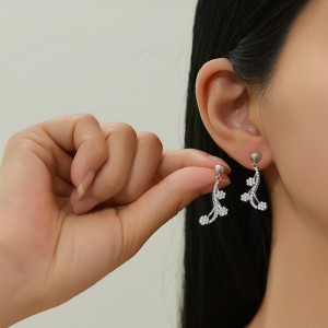 925 Sterling Silver Flower Tassel Zircon Stud Earring 40200570