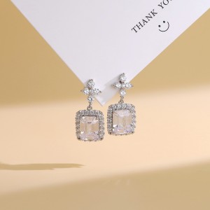 925 Sterling Silver Perfume Bottle Zircon Stud Earring 40200572