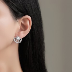 925 Sterling Silver CZ Fan-Shaped Flower Earring 40200579
