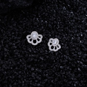 925 Sterling Silver CZ Fan-Shaped Flower Earring 40200579