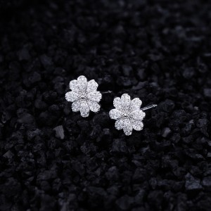 925 Sterling Silver Daisy Pave CZ Floral Stud Earring 40200585