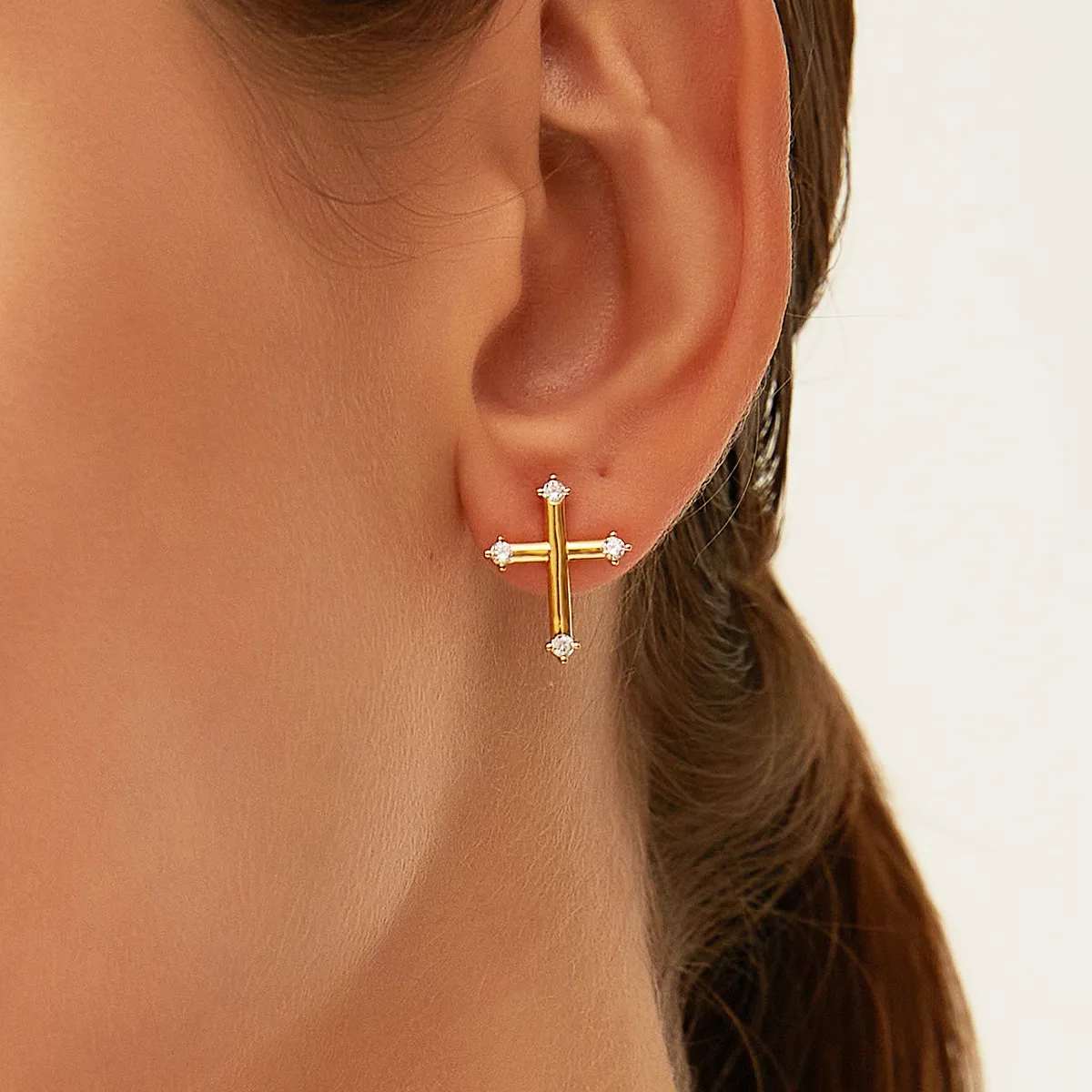 925 Sterling Silver Cross Zircon Stud Earring 40200620 - image1