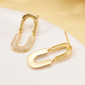 925 Sterling Silver Oval Zircon Stud Earring 40200622