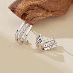 925 Sterling Silver Triple-Layer Pave CZ J-Shaped Huggie Stud Earring 40200629