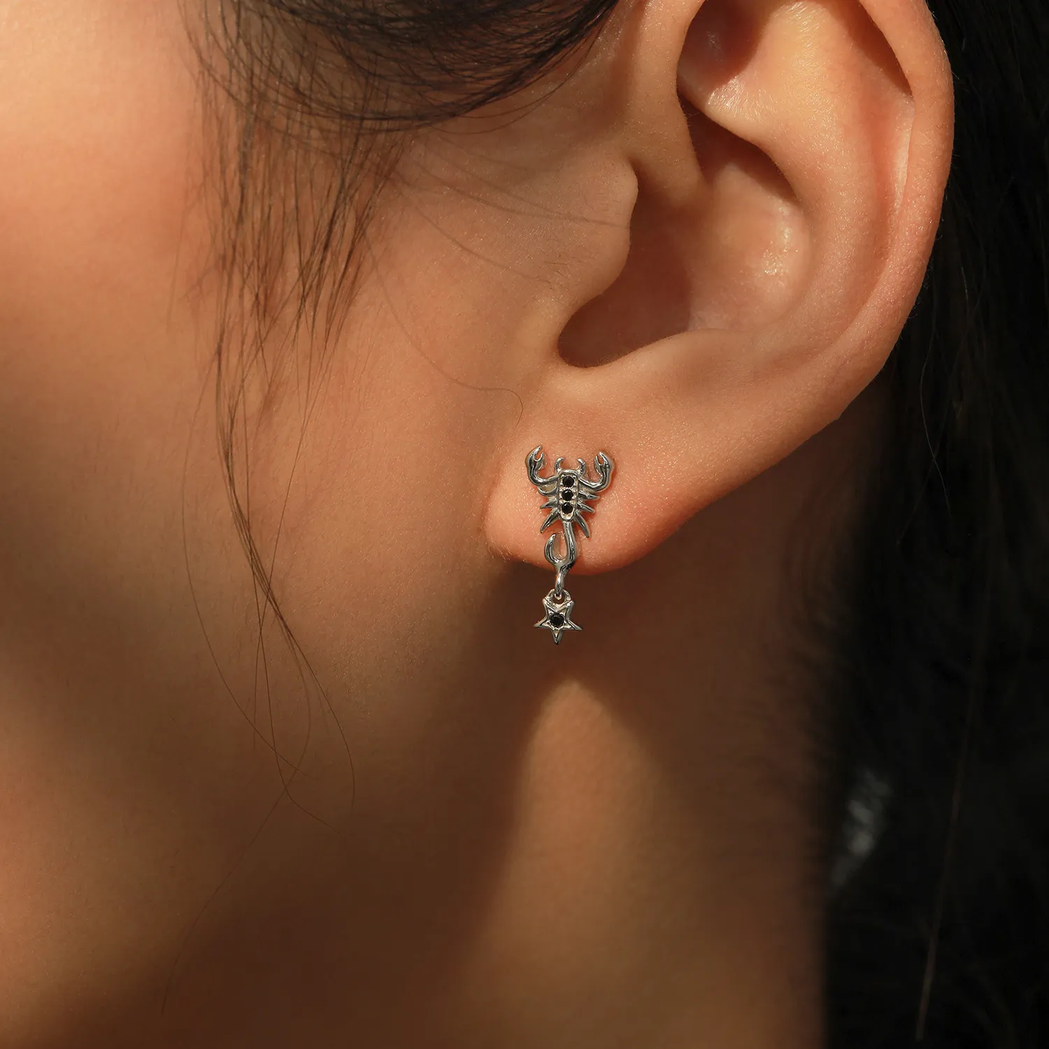 925 Sterling Silver Punk Black Zircon Gothic Scorpion Earring 40200652 - image1
