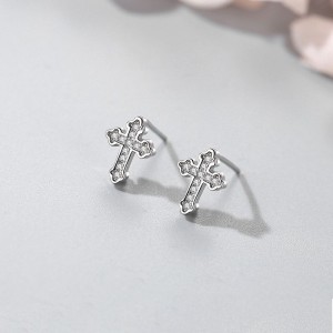 925 Sterling Silver Classic Cross CZ Stud Earring 40200681 925 Sterling Silver Classic Cross CZ Stud Earring 40200681