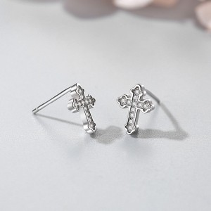 925 Sterling Silver Classic Cross CZ Stud Earring 40200681 925 Sterling Silver Classic Cross CZ Stud Earring 40200681