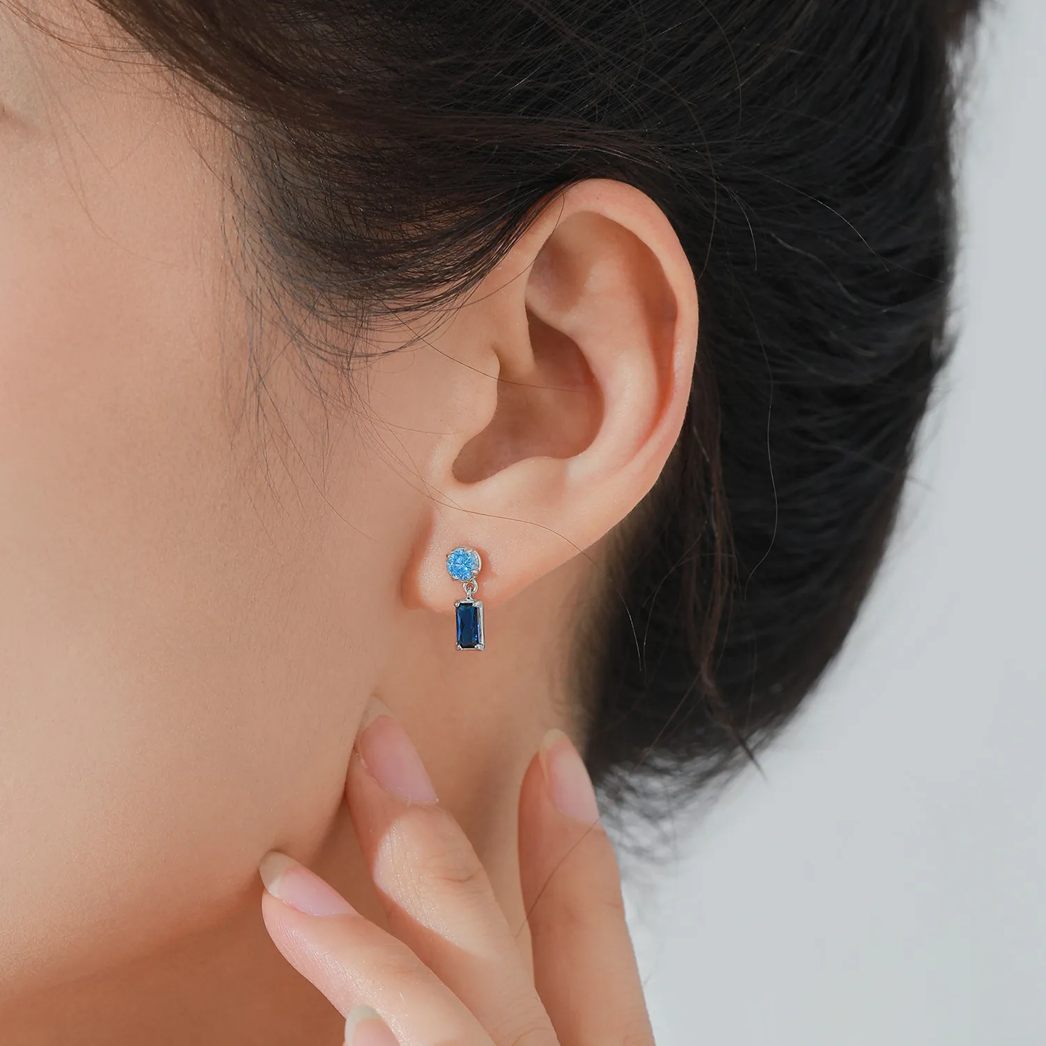 925 Sterling Silver Geometric Blue Zircon Stud Earring 40200698 - image1
