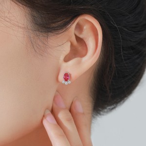 925 Sterling Silver Red Ruby Fish-Shaped Stud Earring 40200701 925 Sterling Silver Red Ruby Fish-Shaped Stud Earring 40200701
