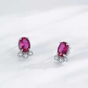 925 Sterling Silver Red Ruby Fish-Shaped Stud Earring 40200701 925 Sterling Silver Red Ruby Fish-Shaped Stud Earring 40200701