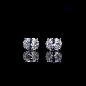925 Sterling Silver Sparkle Oval Zircon Stud Earring 40200706