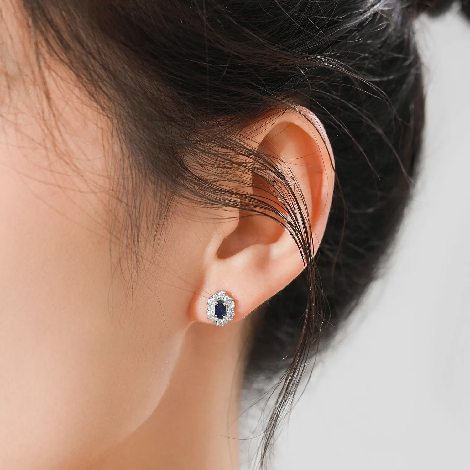 925 Sterling Silver Blue Sapphire Oval Zircon Stud Earring 40200710 - image1