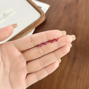 925 Sterling Silver Geometric Magenta Heart Stud Earrings 40200777