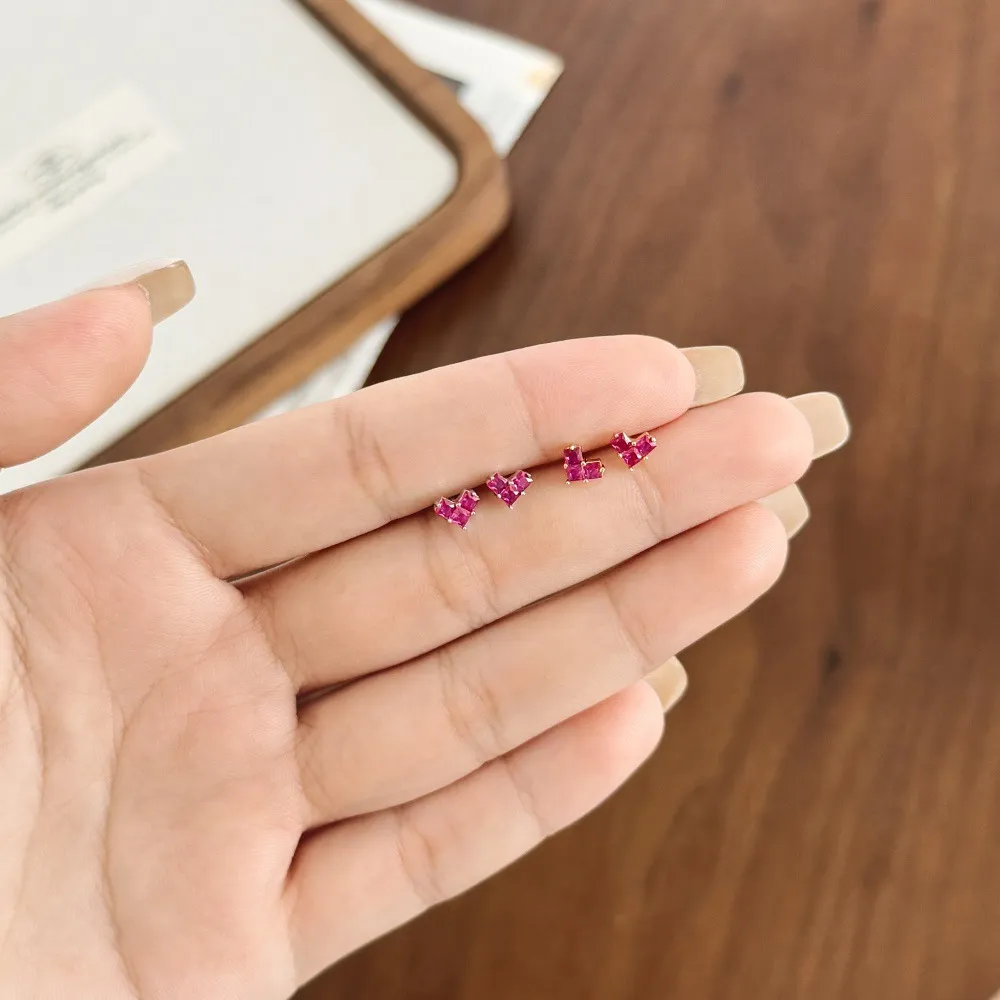 925 Sterling Silver Geometric Magenta Heart Stud Earrings 40200777 - image3