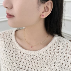 925 Sterling Silver Geometric Magenta Heart Stud Earrings 40200777