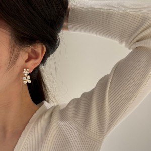 925 Silver Floral Cluster Statement Stud Earrings 40200783 925 Silver Floral Cluster Statement Stud Earrings 40200783