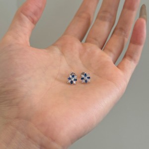 925 Silver Crystal Snowflake Stud Earrings 40200785