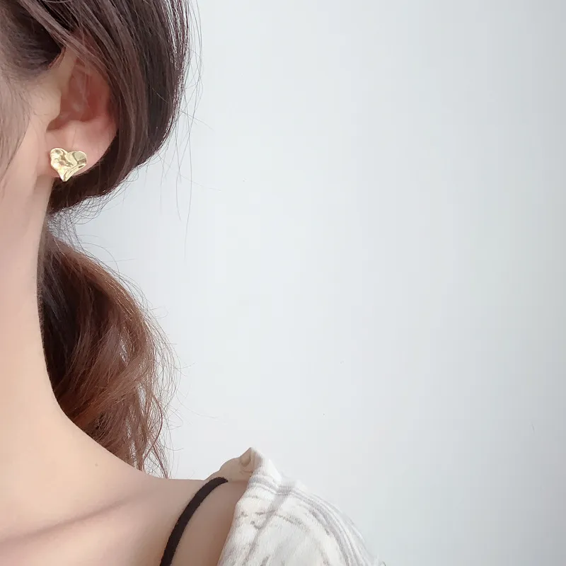 Irregular Heart Stud Earring 40400020 - image1