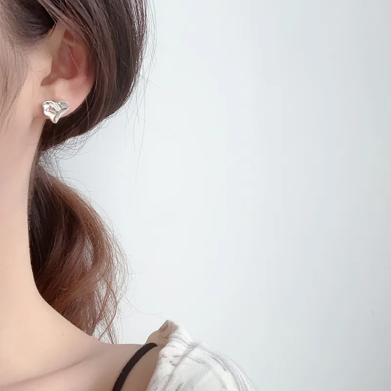 Irregular Heart Stud Earring 40400020 - image2
