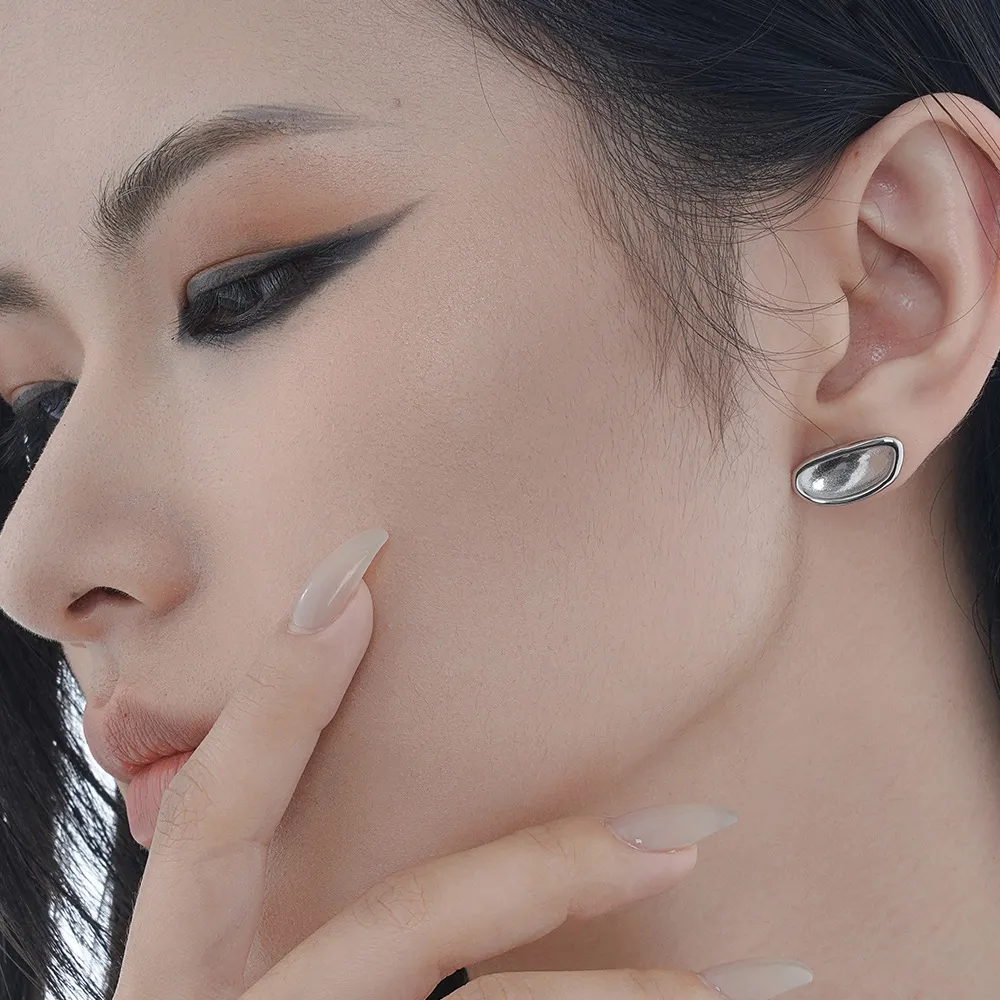 Geometric Camber Concave Stud Earring 40400021 - image2