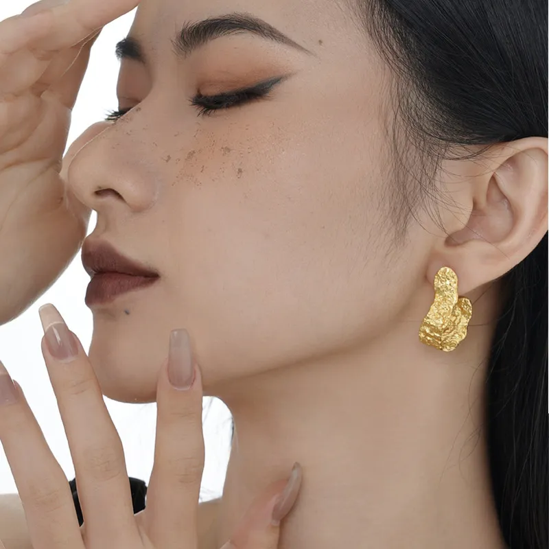 Rough Tinfoil Texture Stud Earring 40400023 - image1