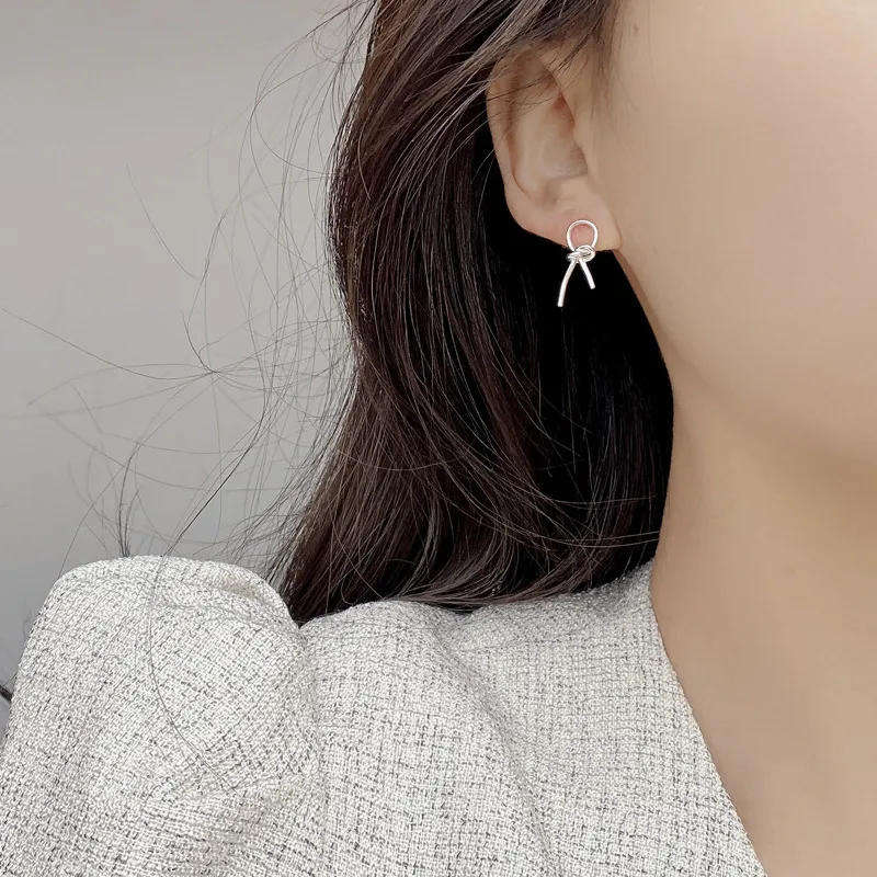 Geometric Bow Knot Stud Earring 40400041 - image2