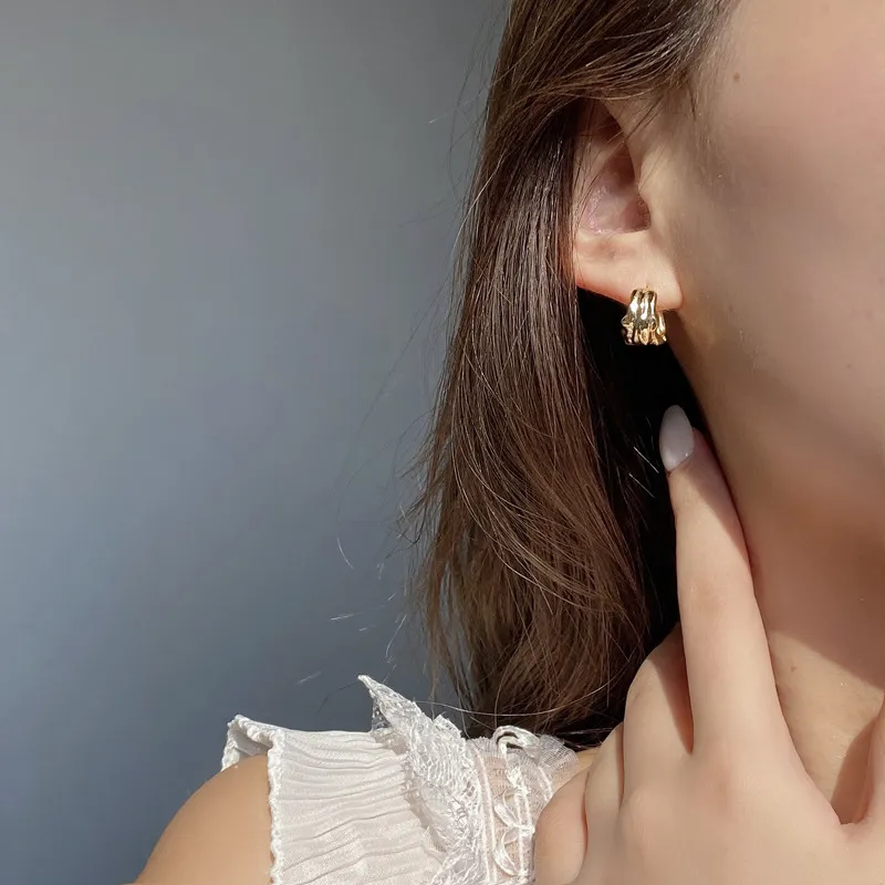 Geometric Folds Stud Earring 40400043 - image1