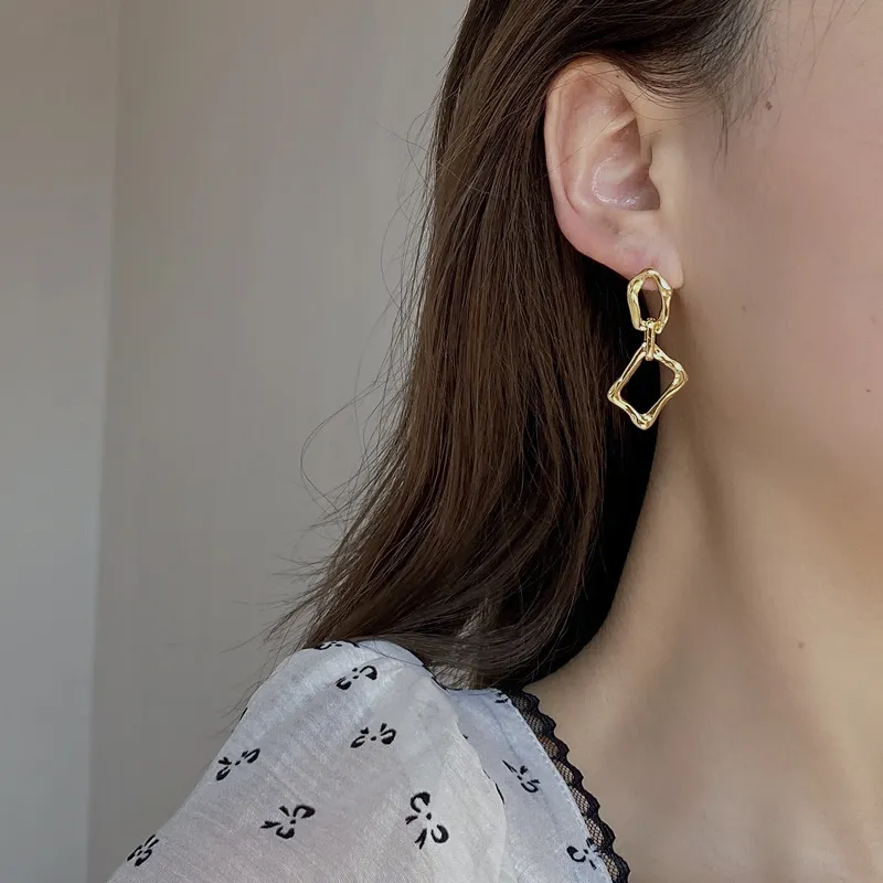 Geometric Irregular Shape Stud Earring 40400048 - image2