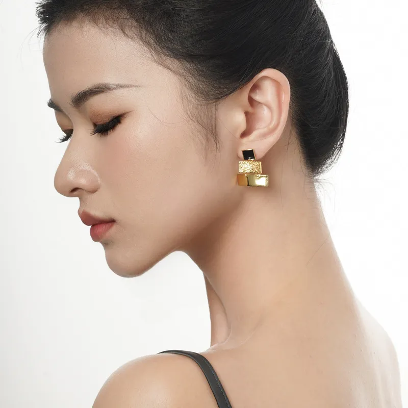 Geometric 3 Tones Layers Stud Earring 40400056 - image1
