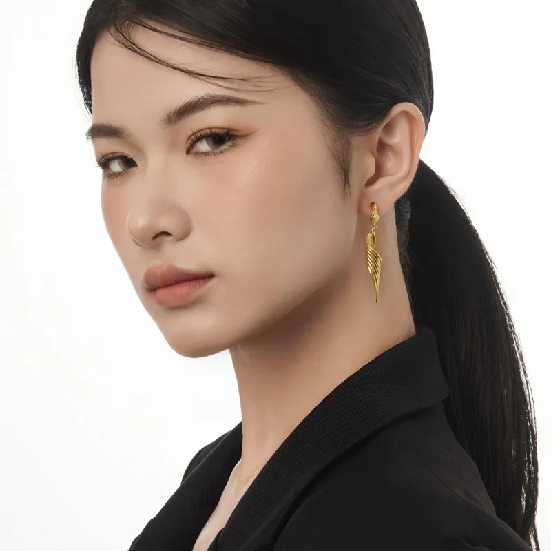 Geometric Vintage Wing Stud Earring 40400060 - image1
