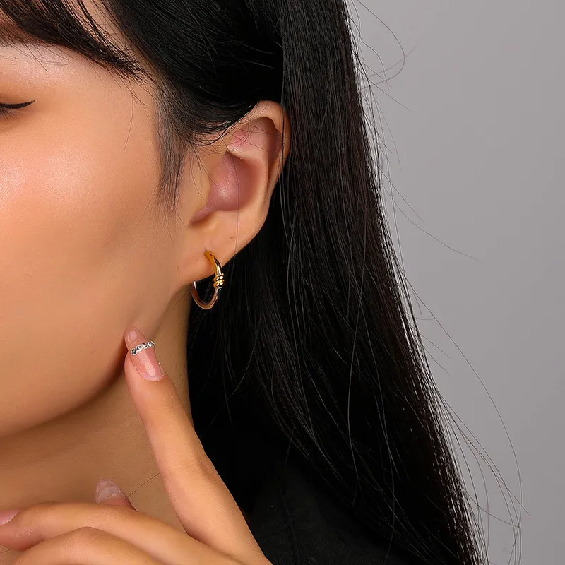 Two Tones Minimalist C Shape Stud Earring 40400074 - image1