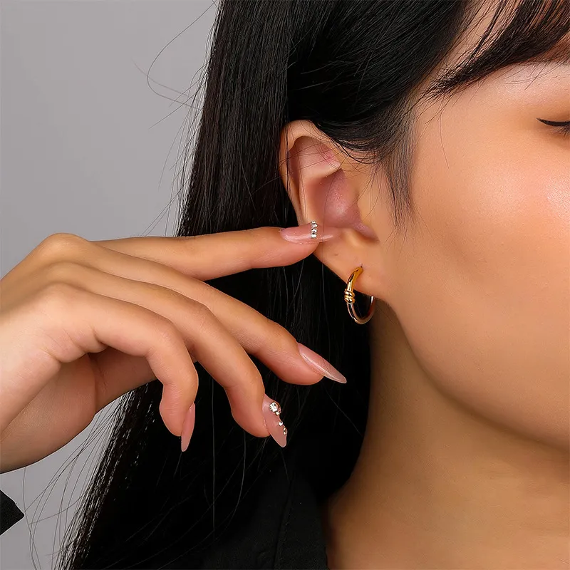 Two Tones Minimalist C Shape Stud Earring 40400074 - image2