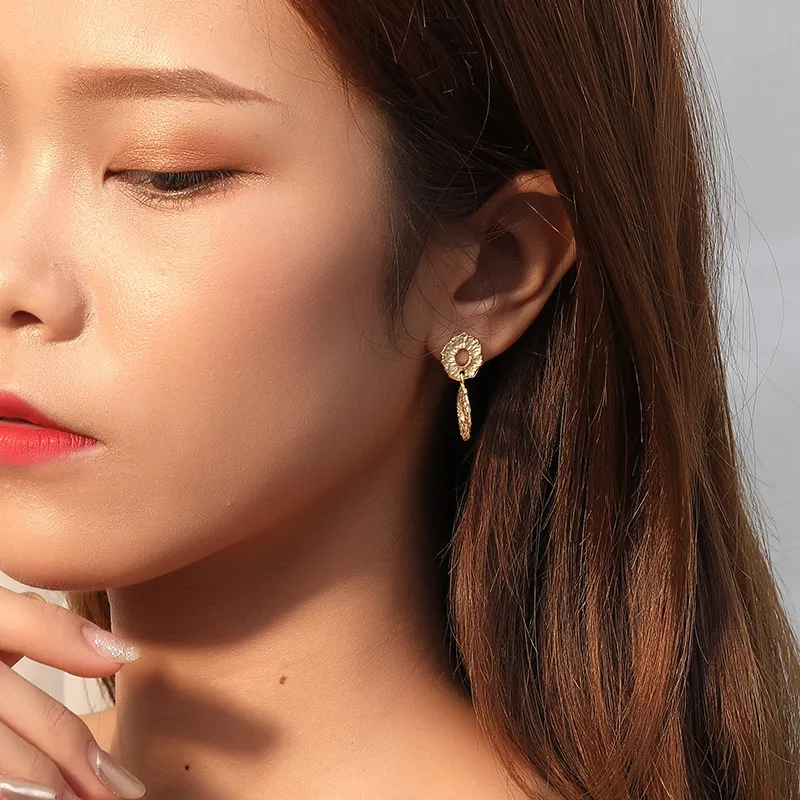 Metal Rough Oval Stud Earring 40400076 - image1