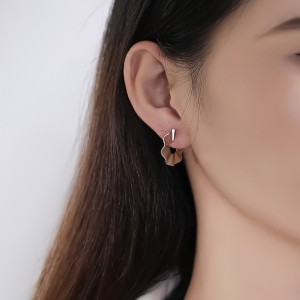 925 Sterling Silver Irregular C-Shaped Textured Earring 40400109
