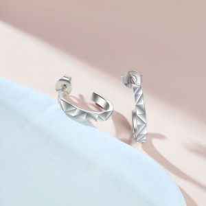 925 Sterling Silver Geometric Mirror Finish Stud Earring 40400110