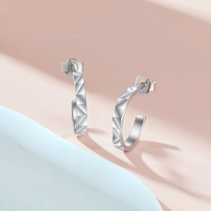 925 Sterling Silver Geometric Mirror Finish Stud Earring 40400110