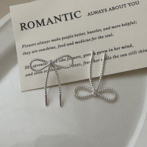 925 Sterling Silver Vintage Texture Bow Stud Earring 40400126