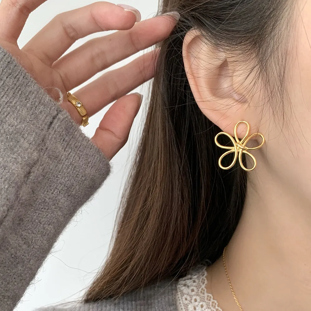 925 Sterling Silver Hollow Wire Floral Knot Stud Earrings 40400144 - image1