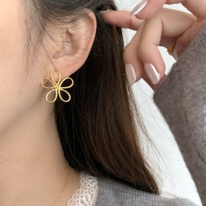 925 Sterling Silver Hollow Wire Floral Knot Stud Earrings 40400144 925 Sterling Silver Hollow Wire Floral Knot Stud Earrings 40400144