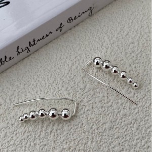 925 Sterling Silver Curved Graduated Ball Stud Earrings 40400149 925 Sterling Silver Curved Graduated Ball Stud Earrings 40400149