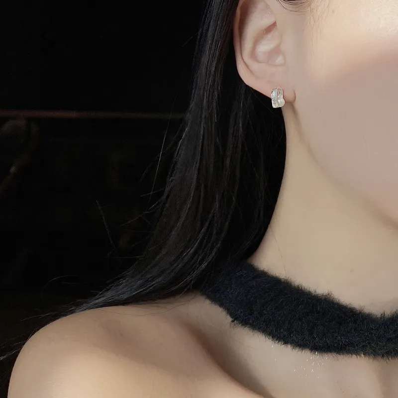 Minimalist Wires Pearl Stud Earring 40500008 - image1