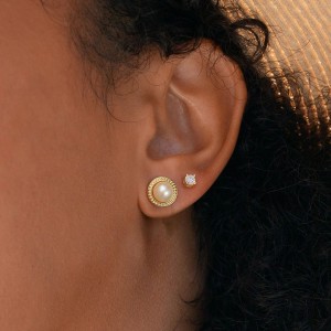 925 Sterling Silver Vintage Fresh Water Pearl Stud Earring 40500020