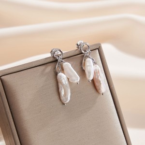 925 Sterling Silver Irregular Baroque Fresh Water Pearl Earring 40500038